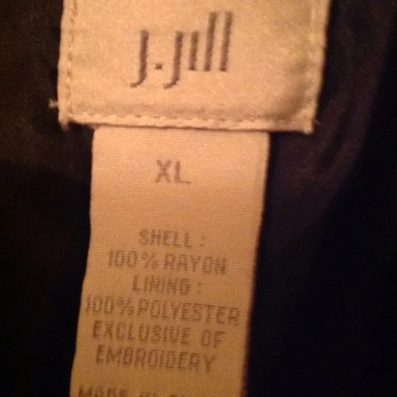 Beautiful ladies Black Velvet Blazer - Picture 4 of 4